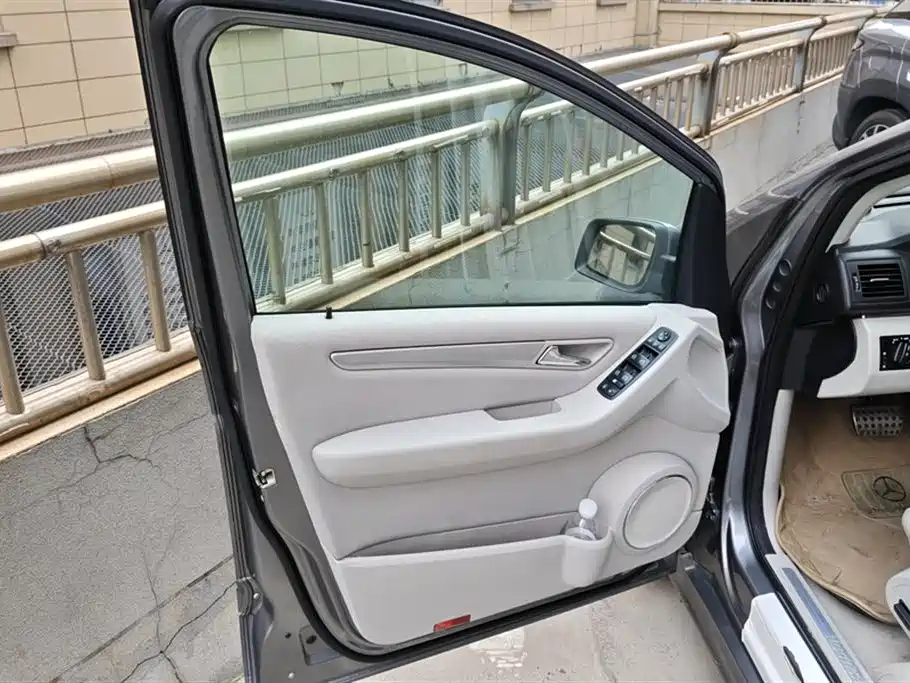 Mercedes-Benz B-Class 2009 B 200 Fashion фото 7
