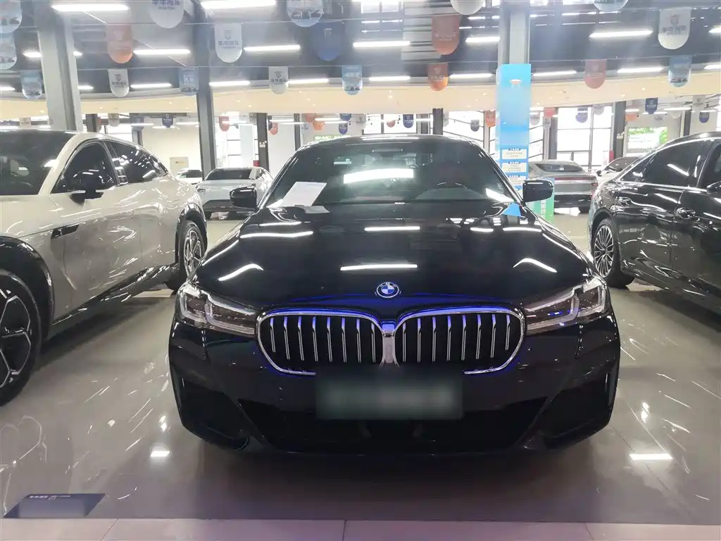 BMW 5 Series New Energy 2022 Facelift II 535Le Pioneer Edition M Sport Package фото 4