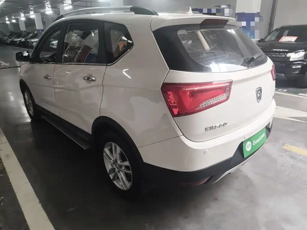 Фото 5 - Baojun 560