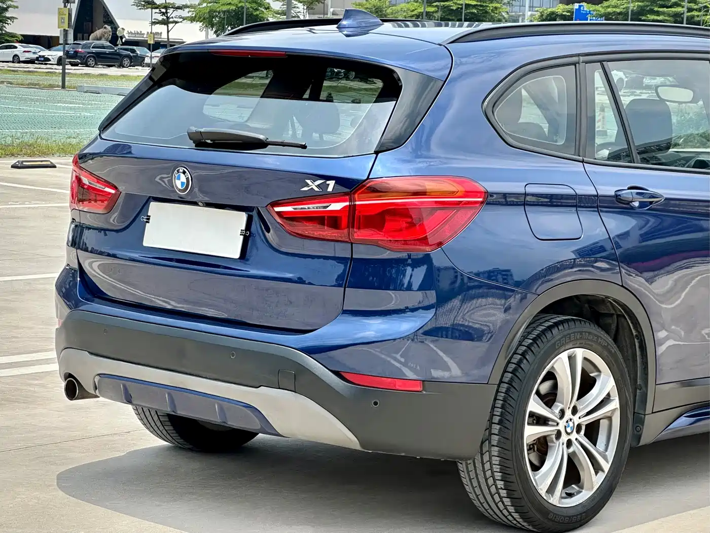 BMW X1 2018 sDrive18Li Premium Model фото 9