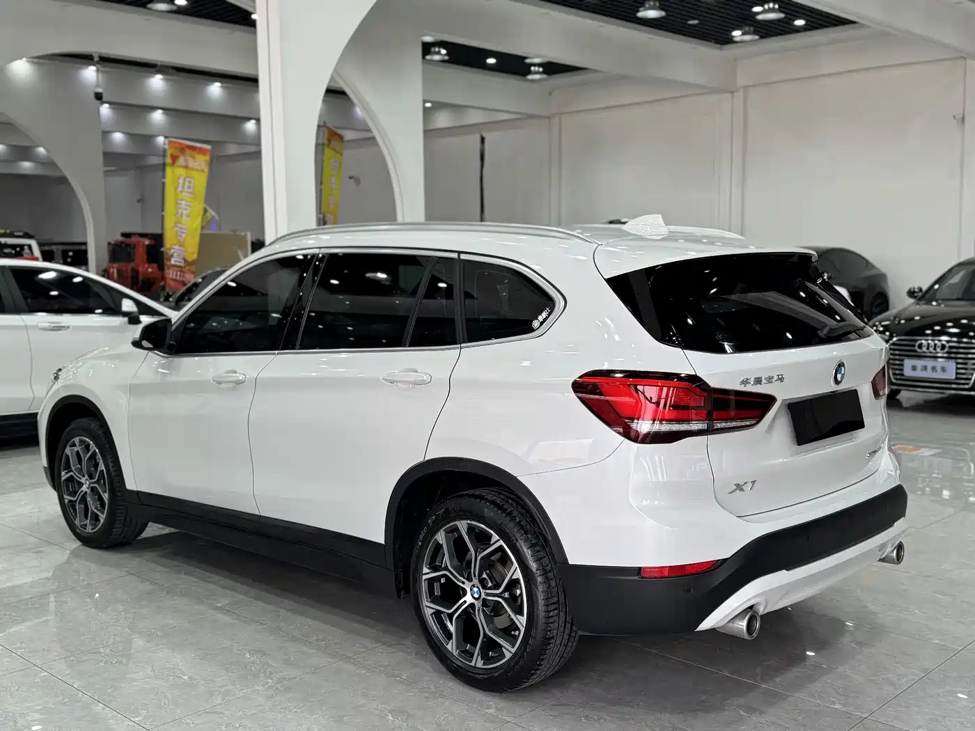 BMW X1 2022 sDrive25Li Leading фото 7