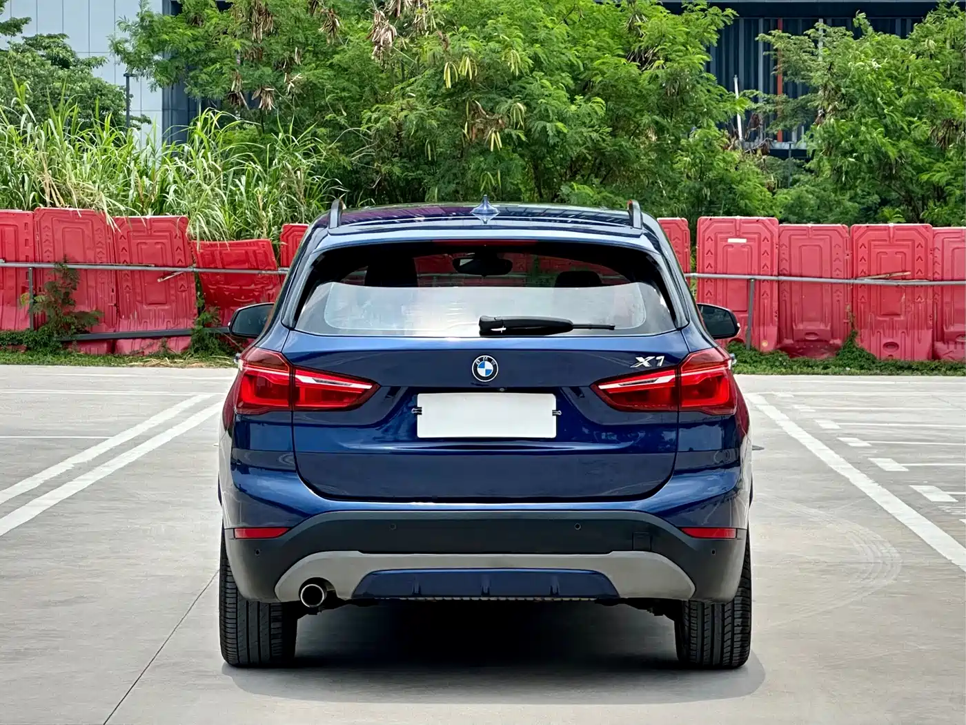 BMW X1 2018 sDrive18Li Premium Model фото 5