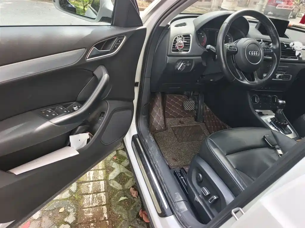 Audi Q3 2016 Model 30 TFSI Style фото 14