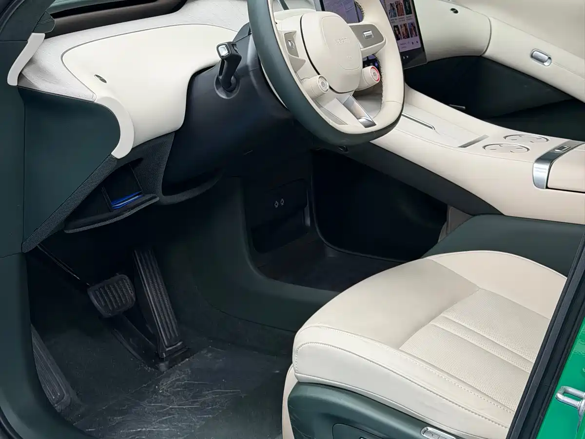 Xiaomi Auto Xiaomi YU7 2025 Ultra Long Range High Performance AWD Max Edition фото 9