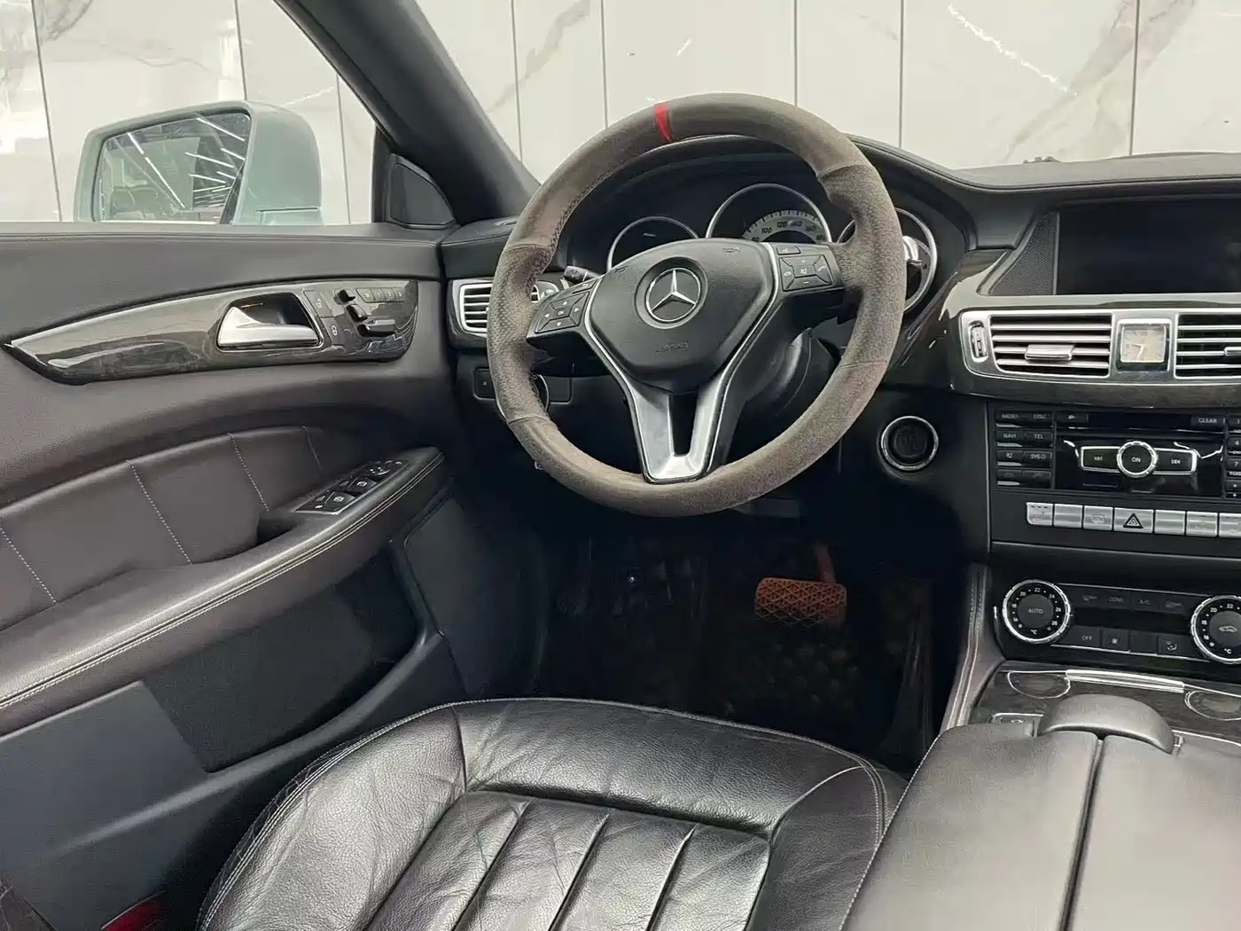 Mercedes-Benz CLS 2012 CLS 300 CGI фото 18