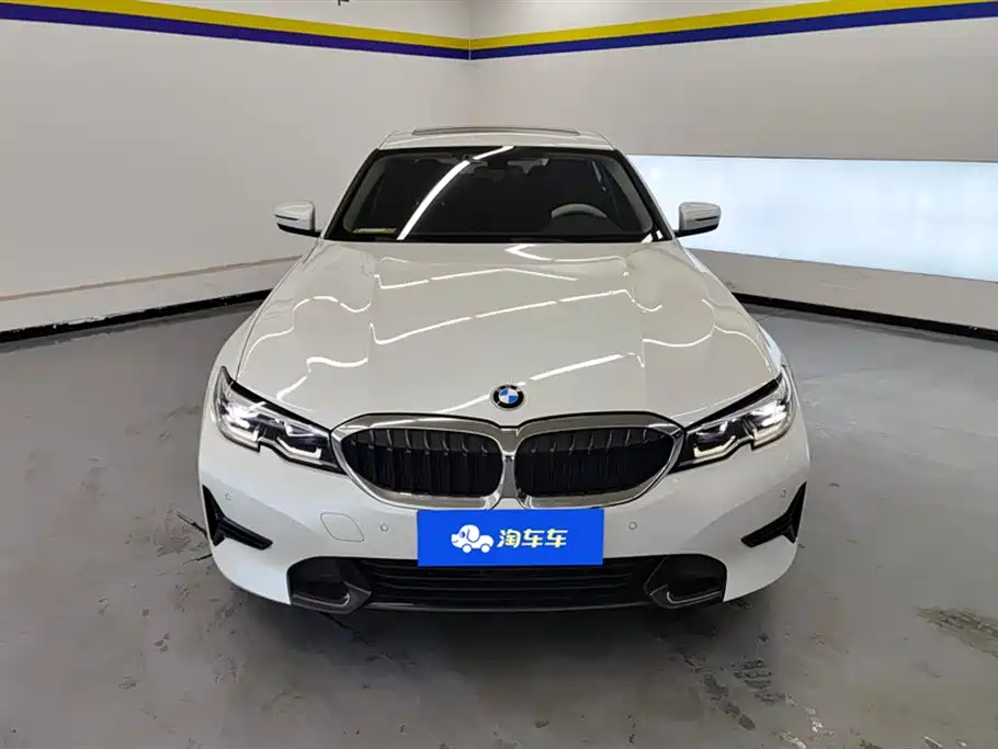 BMW 3 Series 2021 320i Sport Package фото 2