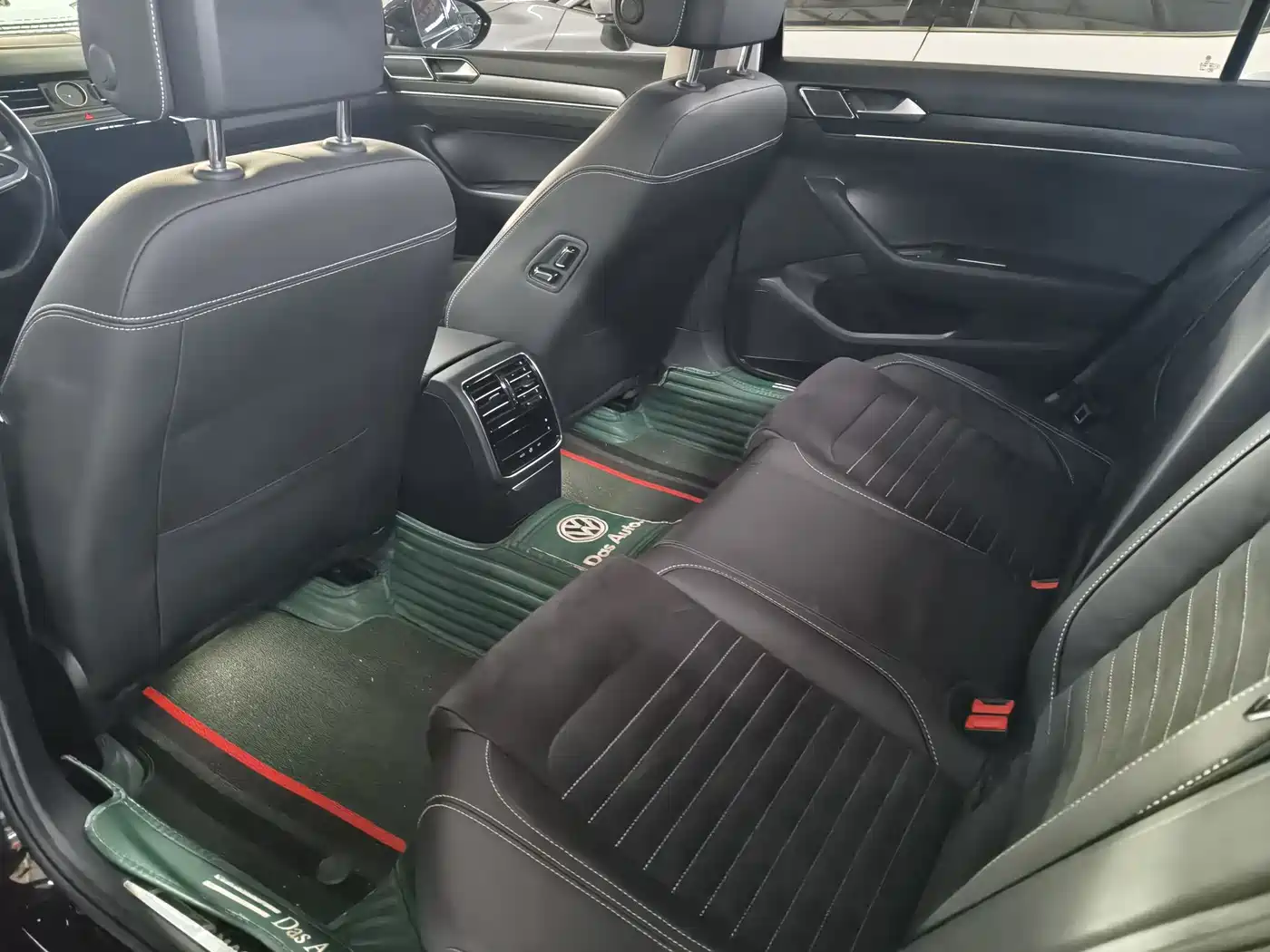 Volkswagen Magotan 2020 330TSI DSG Luxury фото 17