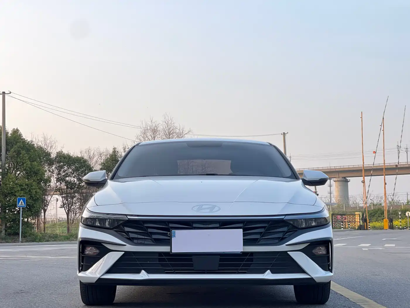 Hyundai Elantra 2023 1.5L CVT GLX Elite Edition фото 2