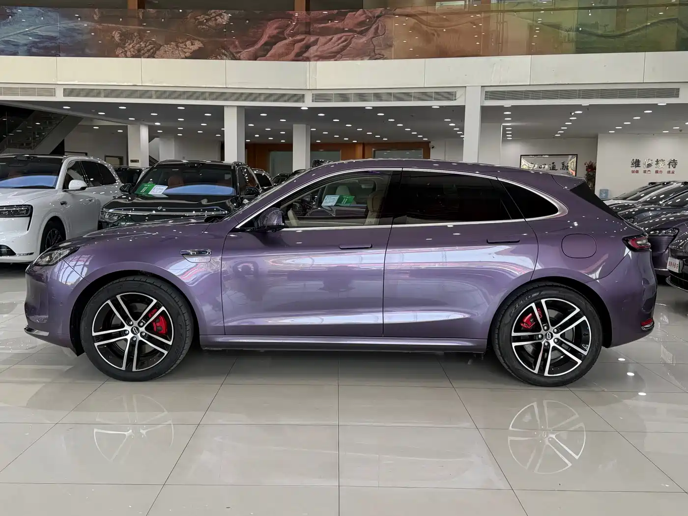 AITO Wenjie AITO M5 2025 Extended Range Ultra AWD фото 6