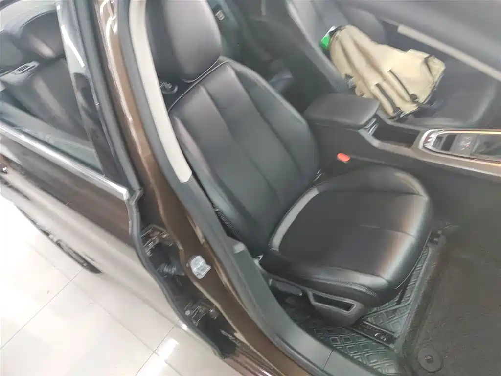 Peugeot 408 2014 1.8L Automatic Luxury Edition фото 20