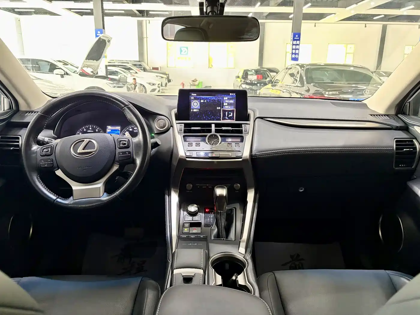 Lexus NX 2017 300 FWD Sharp Edition фото 9