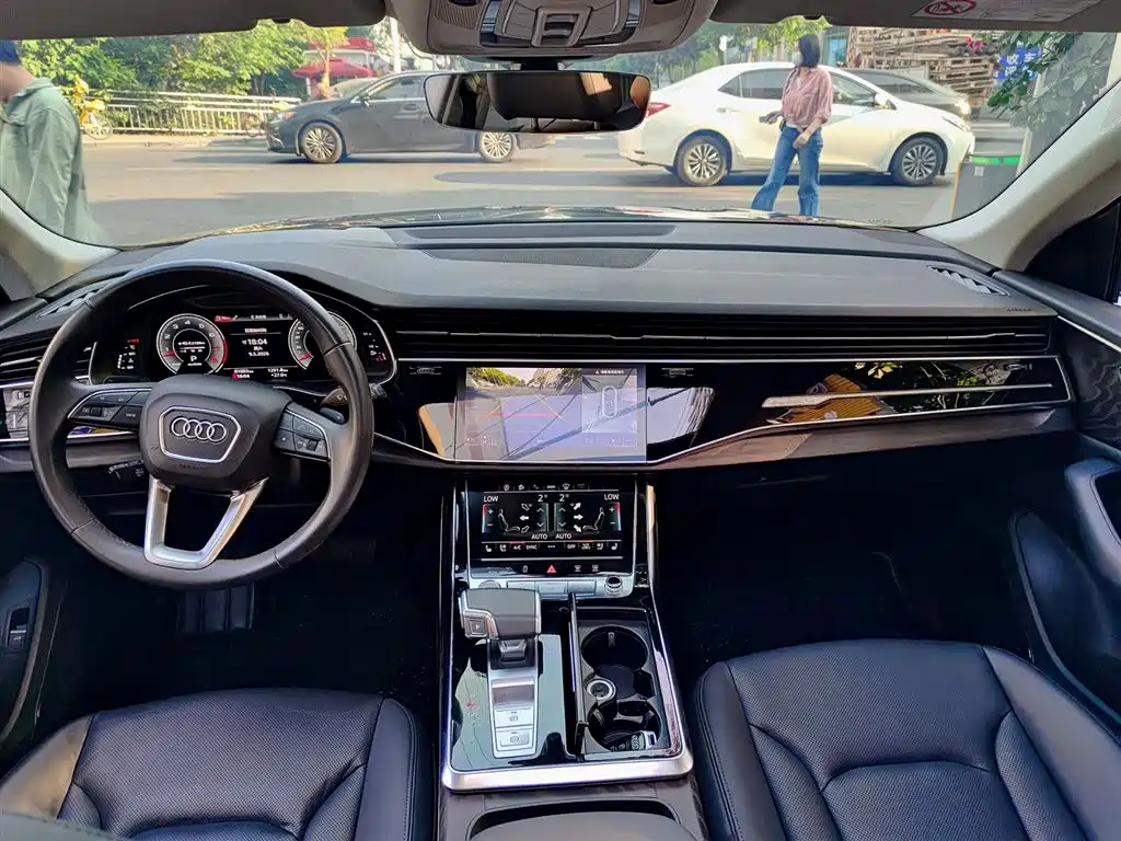 Audi Q8 2022 55 TFSI Luxury Dynamic фото 10