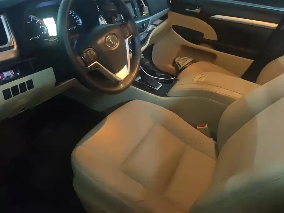 Toyota Highlander 2018 2.0T 4WD Elite 7-seater (China V) фото 9