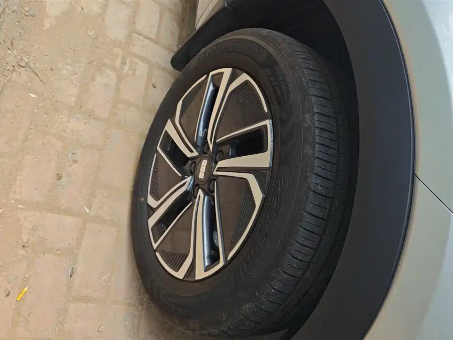 Geely Galaxy Galaxy Starship 7 EM-i 2025 Model 120km Explorer+ Edition фото 5
