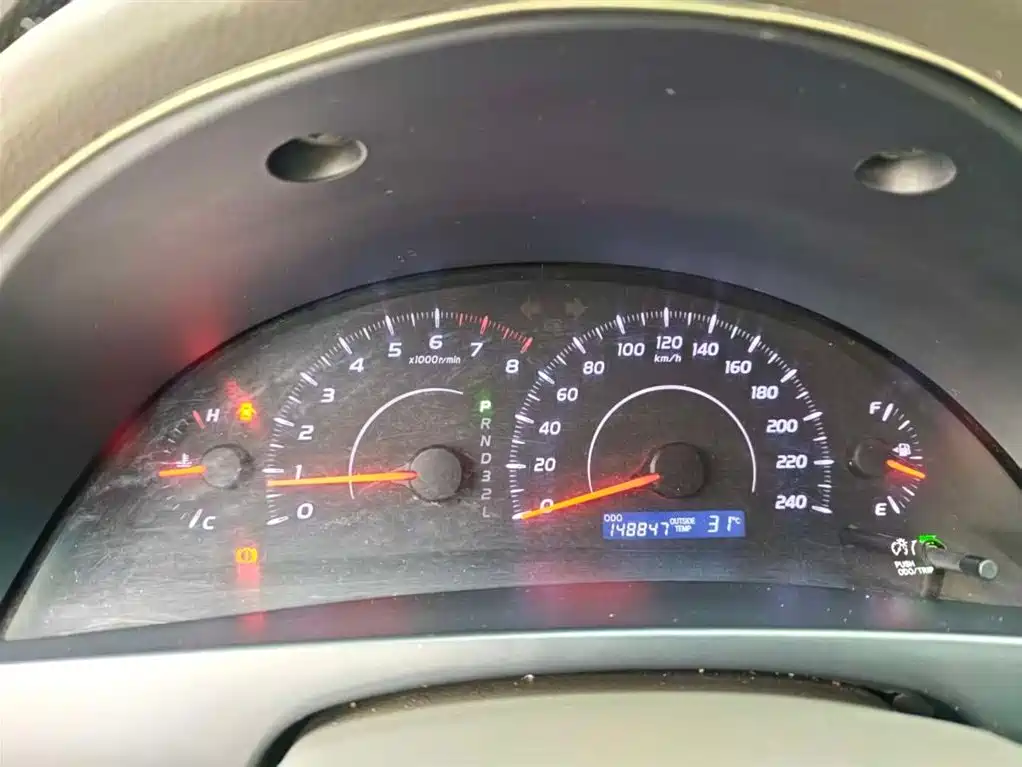 Toyota Camry 2013 200E Classic Elite Edition фото 5