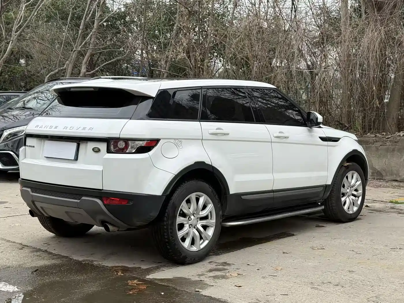 Land Rover Range Rover Evoque 2015 2.0T 5-Door Fashion Edition фото 4