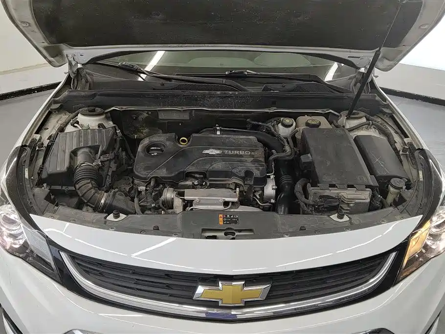Chevrolet Malibu 2017 1.5T Automatic Luxury Edition фото 10