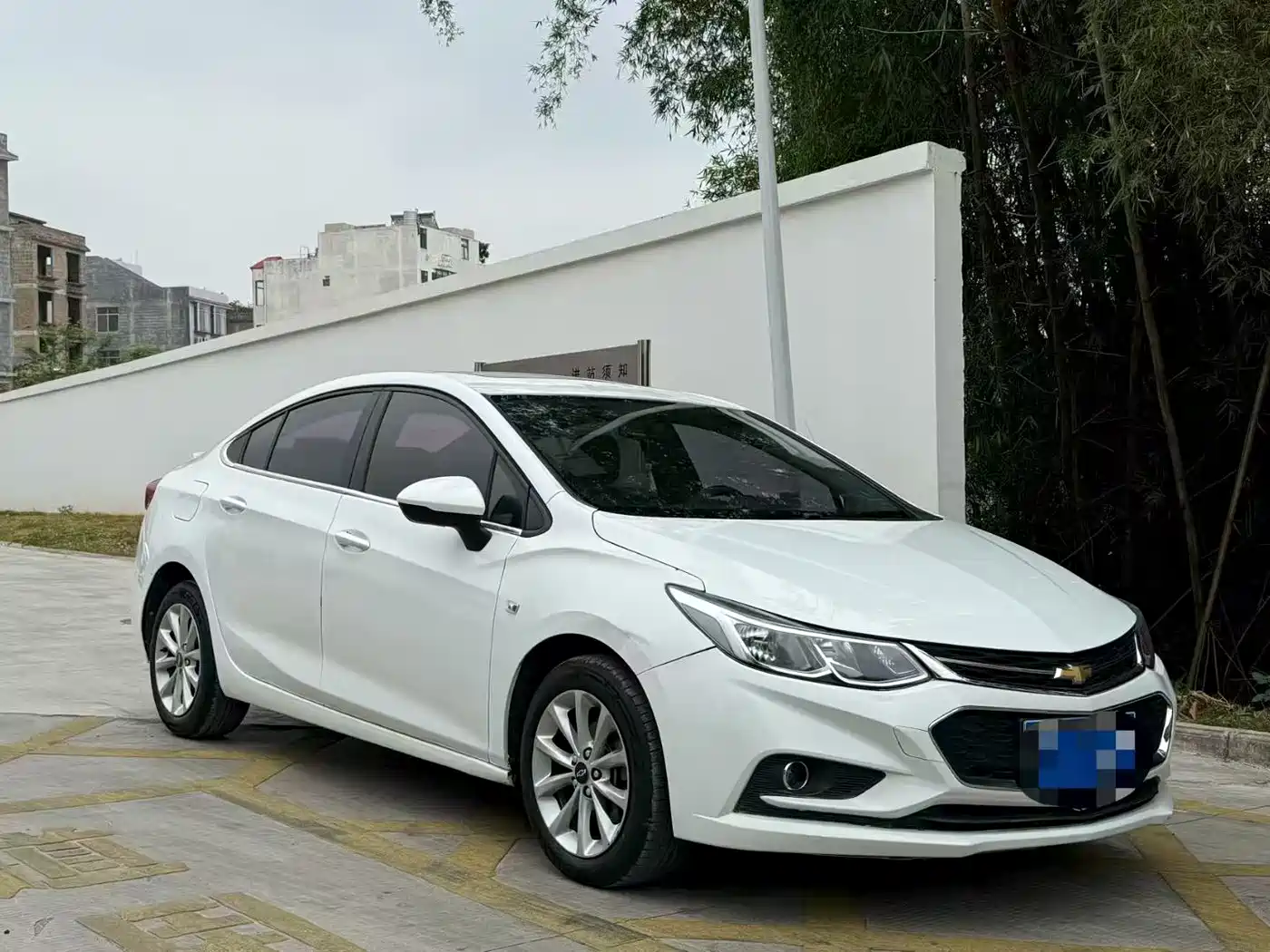CHEVROLET CRUZE