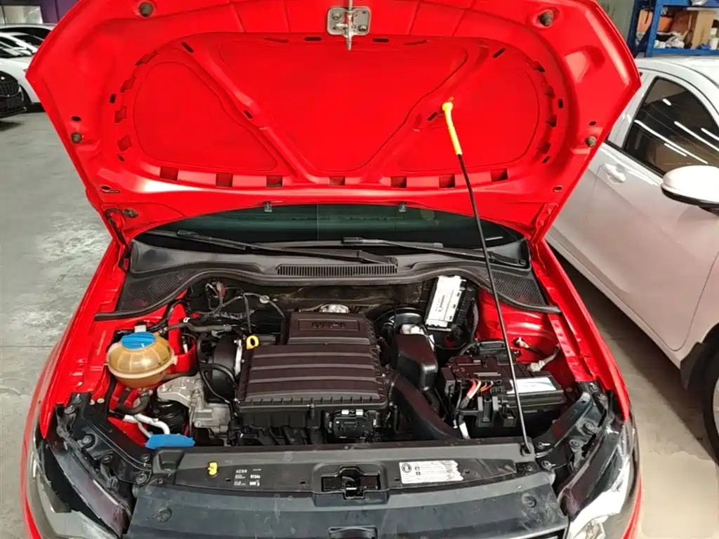 Volkswagen Polo 2016 1.4L Automatic Trend фото 20
