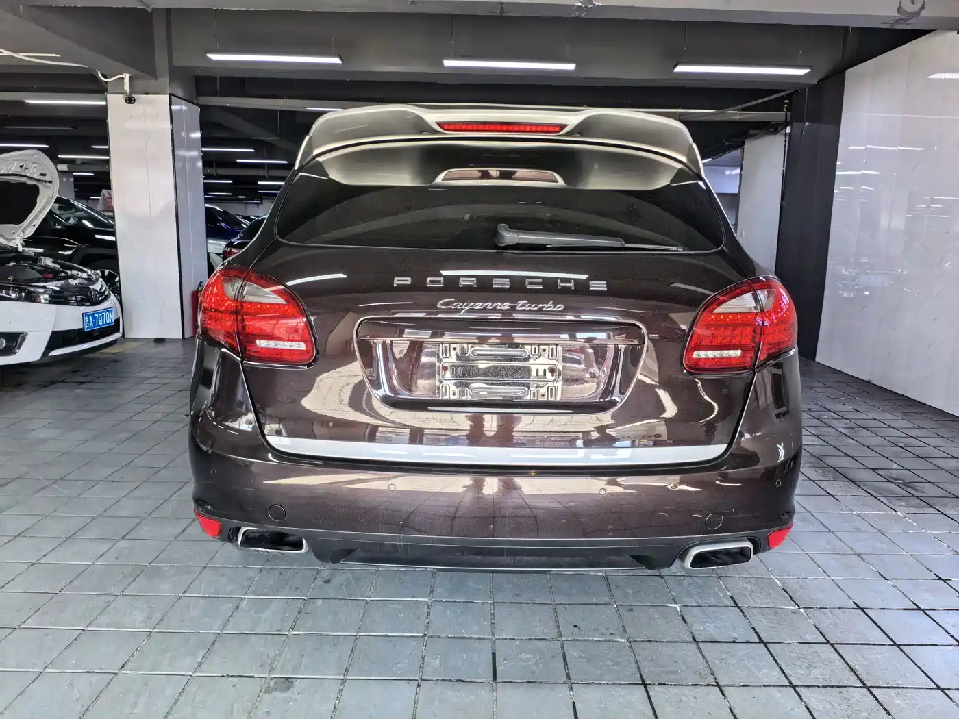 Porsche Cayenne 2014 Cayenne Platinum Edition 3.0T фото 14