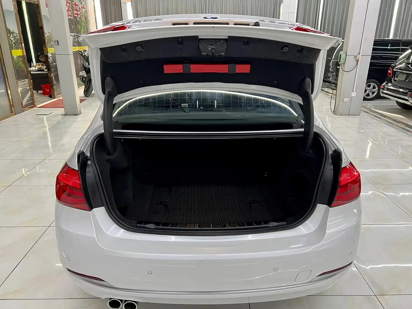 BMW 3 Series 2017 320Li xDrive Fashion фото 8