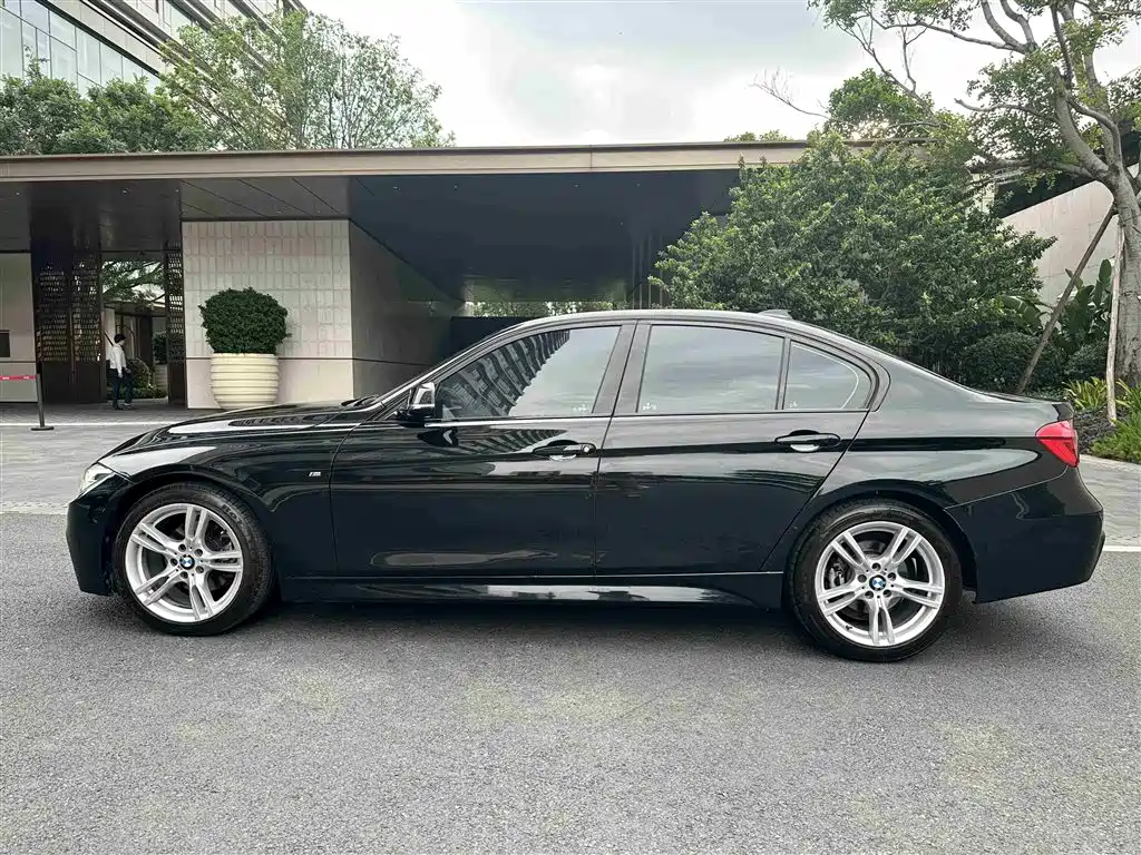 BMW 3 Series 2017 320i M Sport фото 11