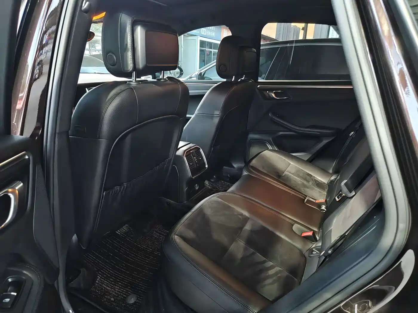 Porsche Macan 2017 Macan 2.0T фото 9