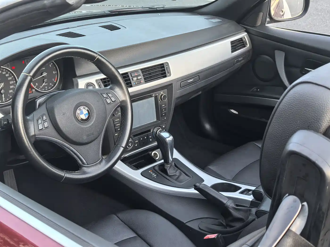 BMW 3 Series (Import) 2011 320i Convertible фото 10