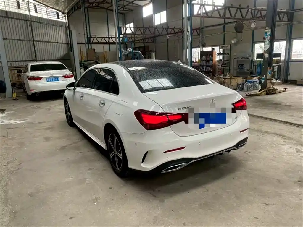 Mercedes-Benz A-Class 2025 A 200 L Fashion Edition фото 8