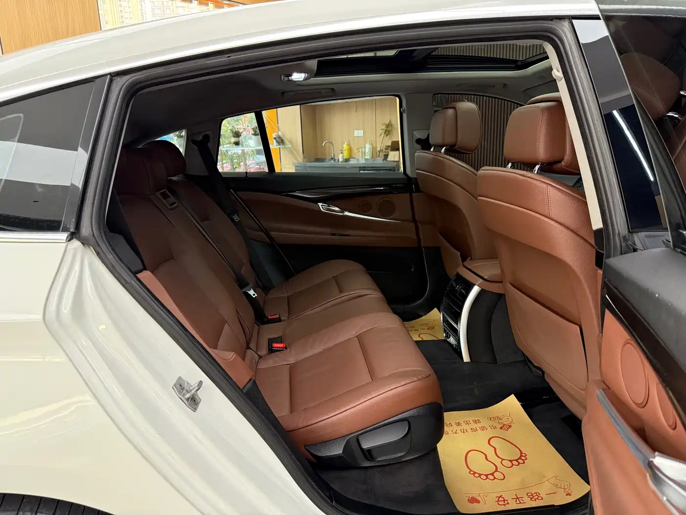 BMW 5 Series GT 2013 535i Elegance фото 27