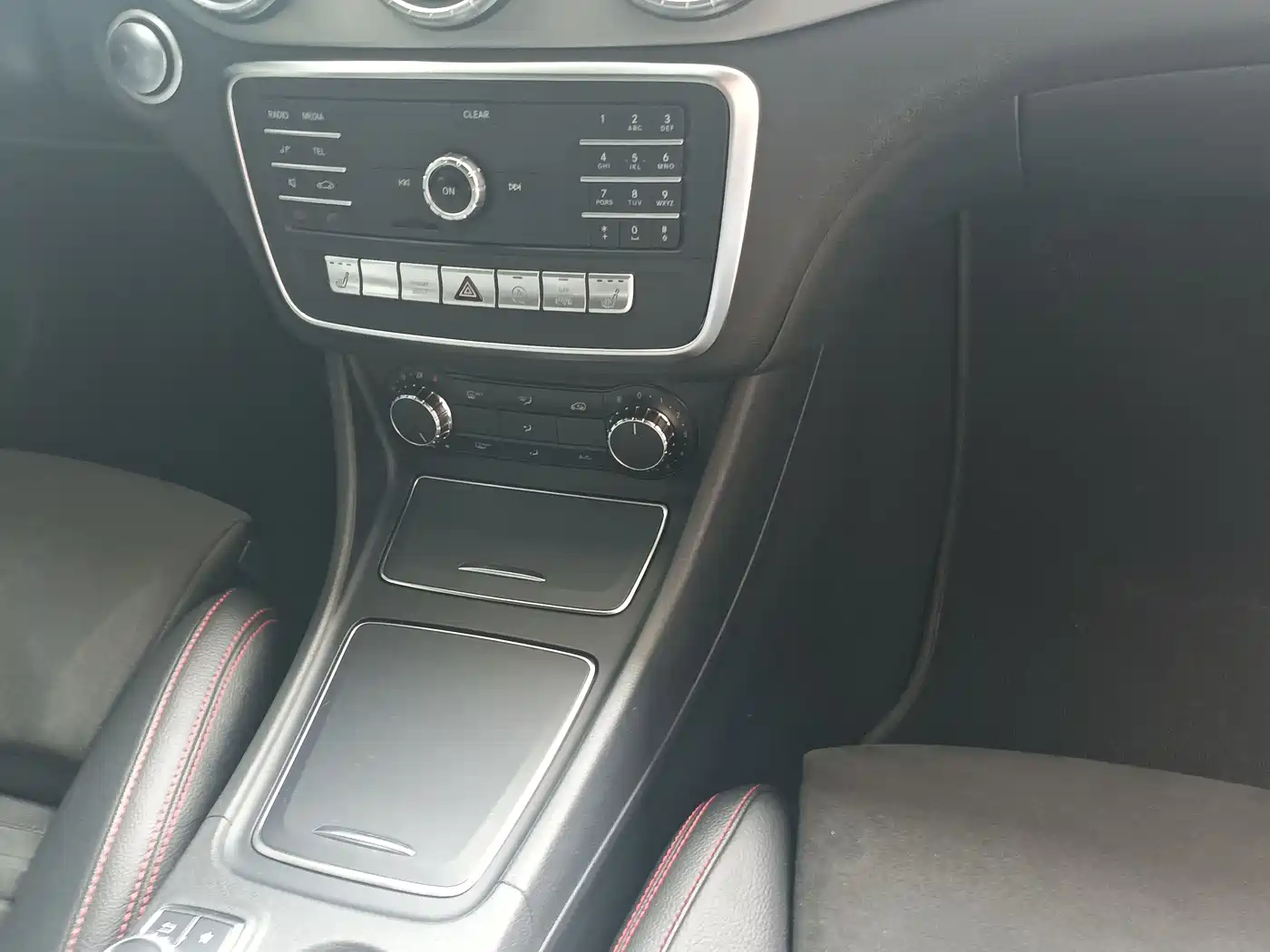 Mercedes-Benz CLA (Import) 2018 CLA 220 4MATIC фото 13