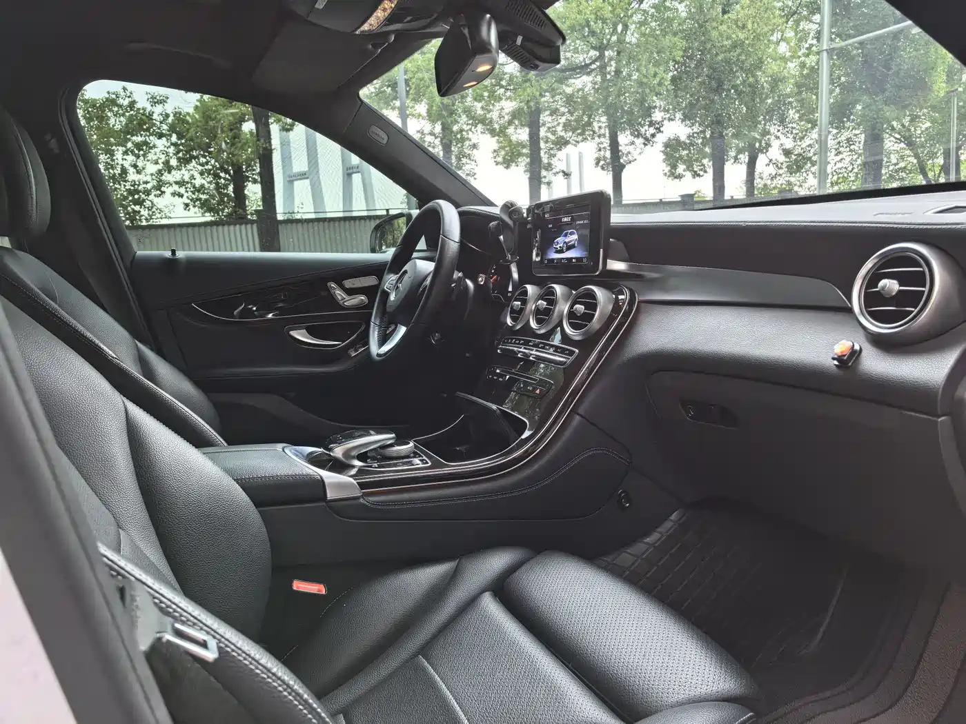 Mercedes-Benz GLC 2017 GLC 260 4MATIC Dynamic фото 4
