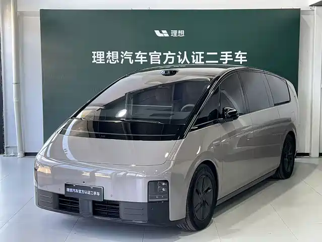 Li Auto MEGA 2025