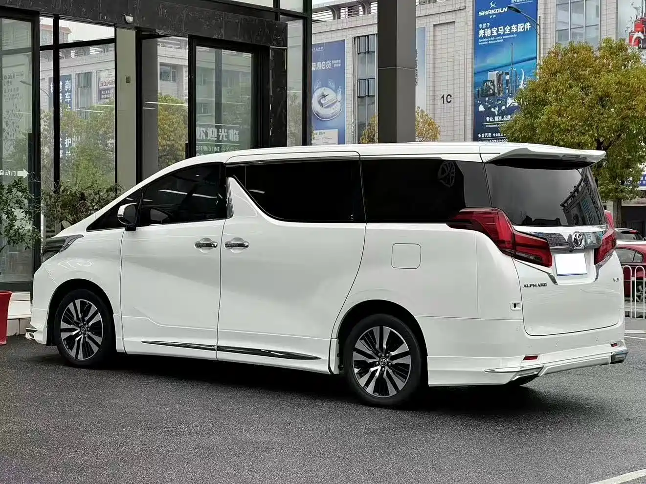 Toyota Alphard 2018 Facelift 3.5L Premium Edition фото 7