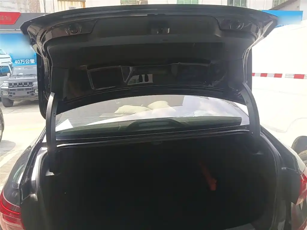 Volkswagen Passat New Energy 2019 430PHEV Hybrid Elite Edition фото 19