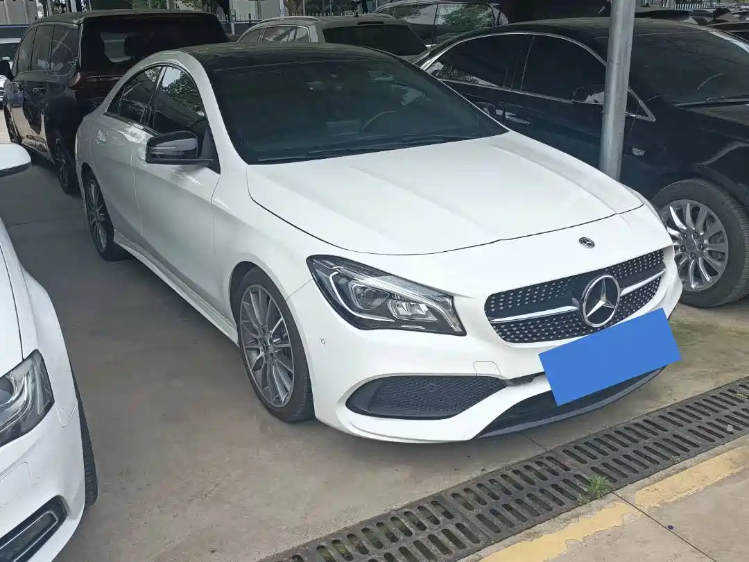 Mercedes-Benz CLA (Import) 2018 CLA 220 4MATIC фото 3