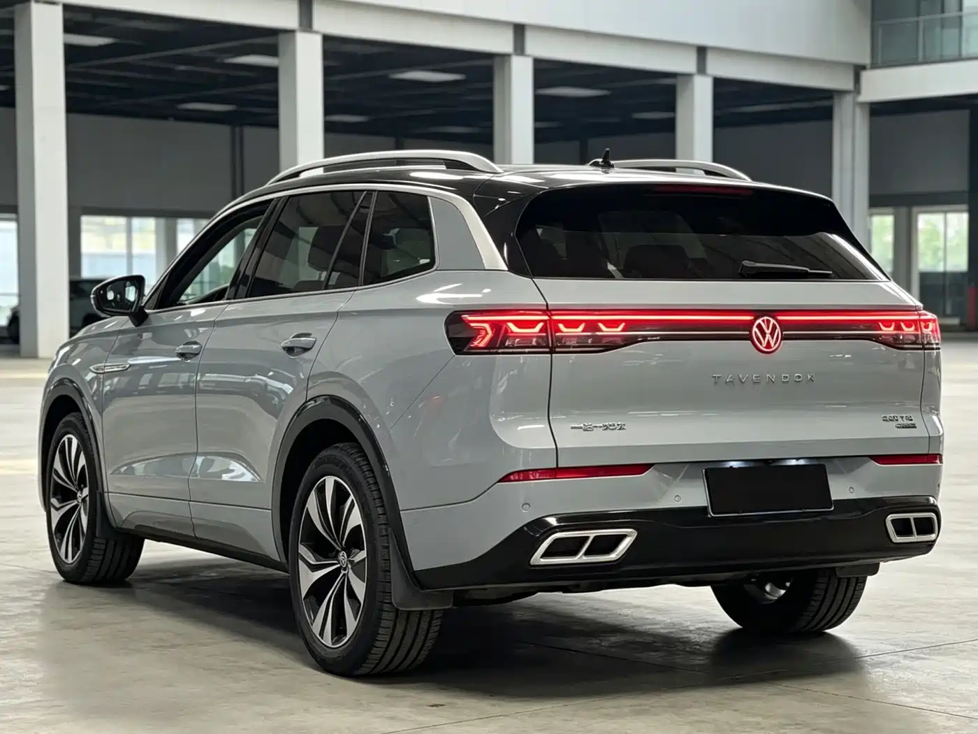 Volkswagen Talagon 2023 380TSI 4WD R-Line Launch Edition фото 4