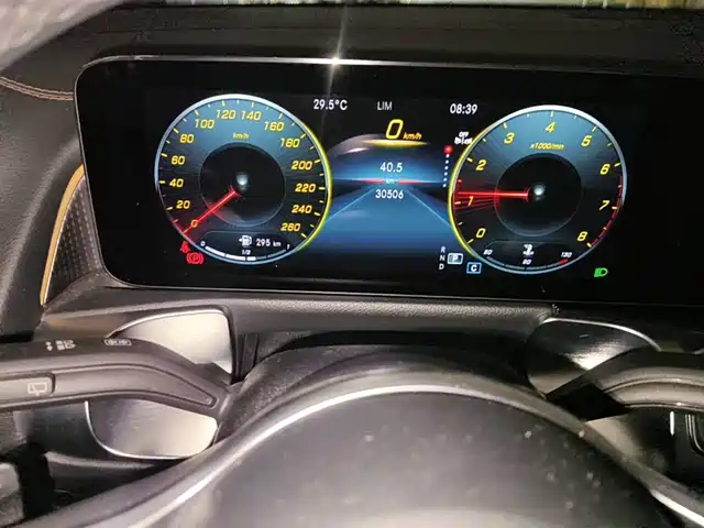 Mercedes-Benz GLB 2023 GLB 220 Style — фото 4