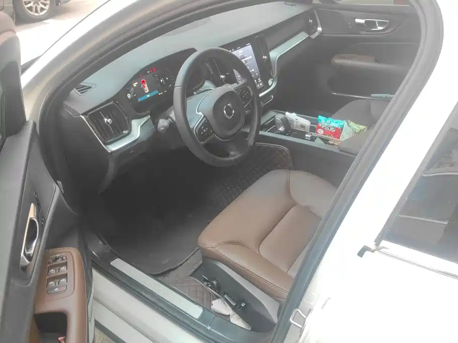 Volvo S60 2026 2026 B4 Smart Luxury Edition