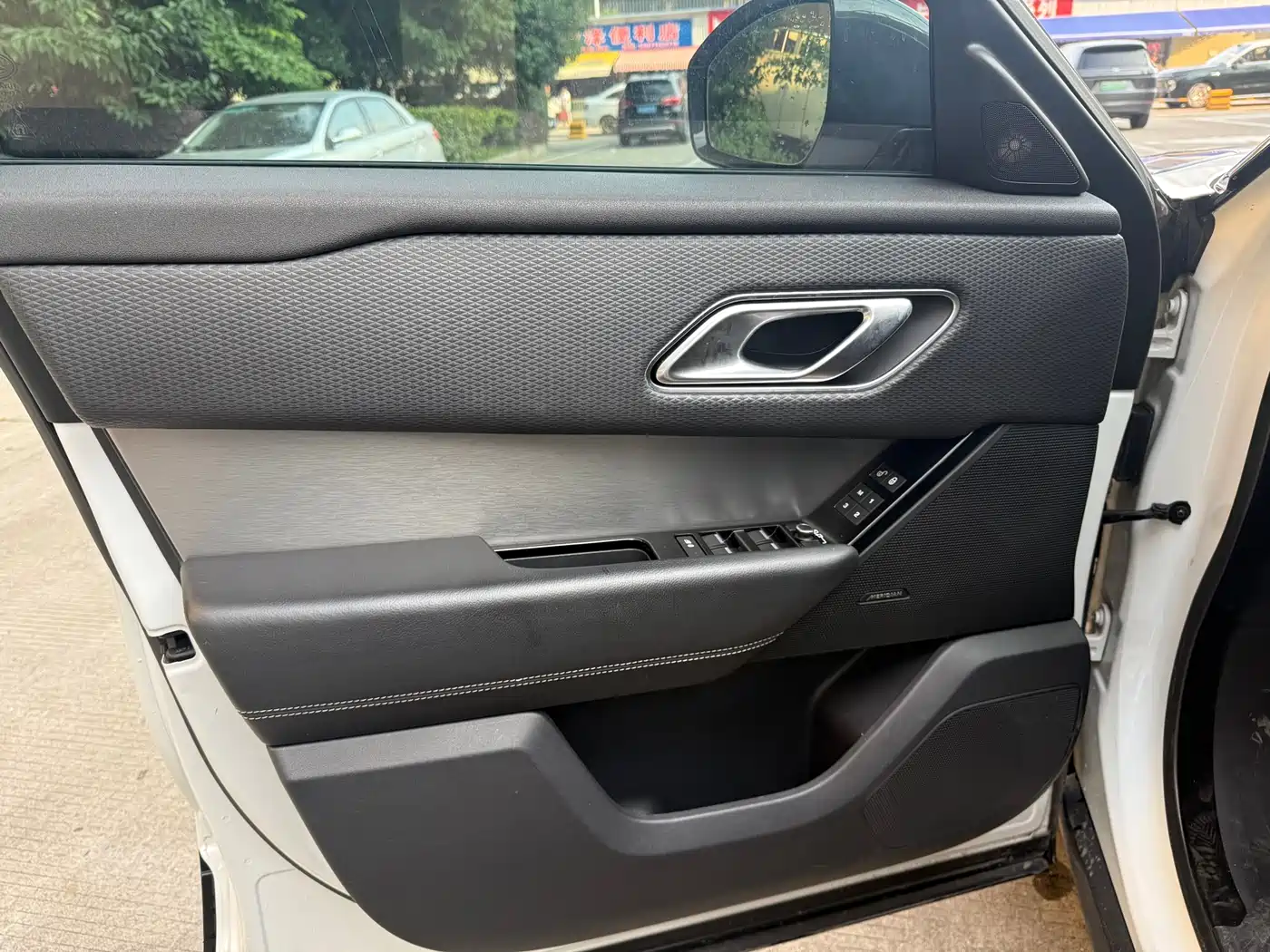 Land Rover Range Rover Velar 2017 P380 R-DYNAMIC S фото 5
