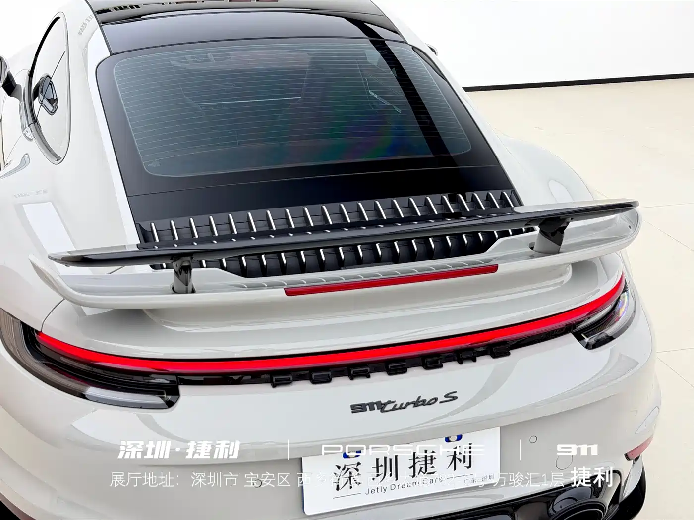 Porsche 911 2023 Turbo S 3.7T фото 6