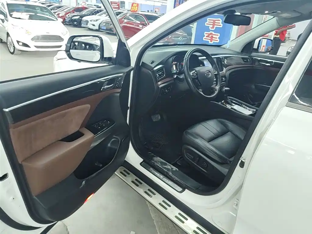 GAC Trumpchi Trumpchi GS8 2017 320T 2WD Luxury Smart Connect (7-seater) фото 16