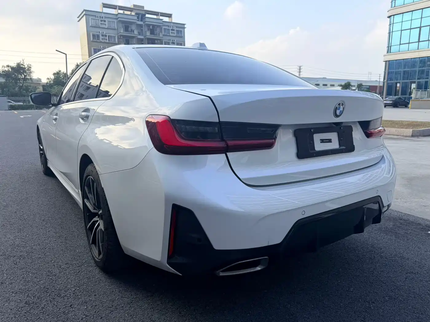 BMW 3 Series 2023 320Li M Sport Package фото 7
