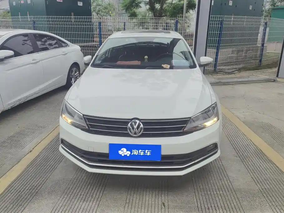 Volkswagen Sagitar 2017 1.6L Automatic Comfort фото 2