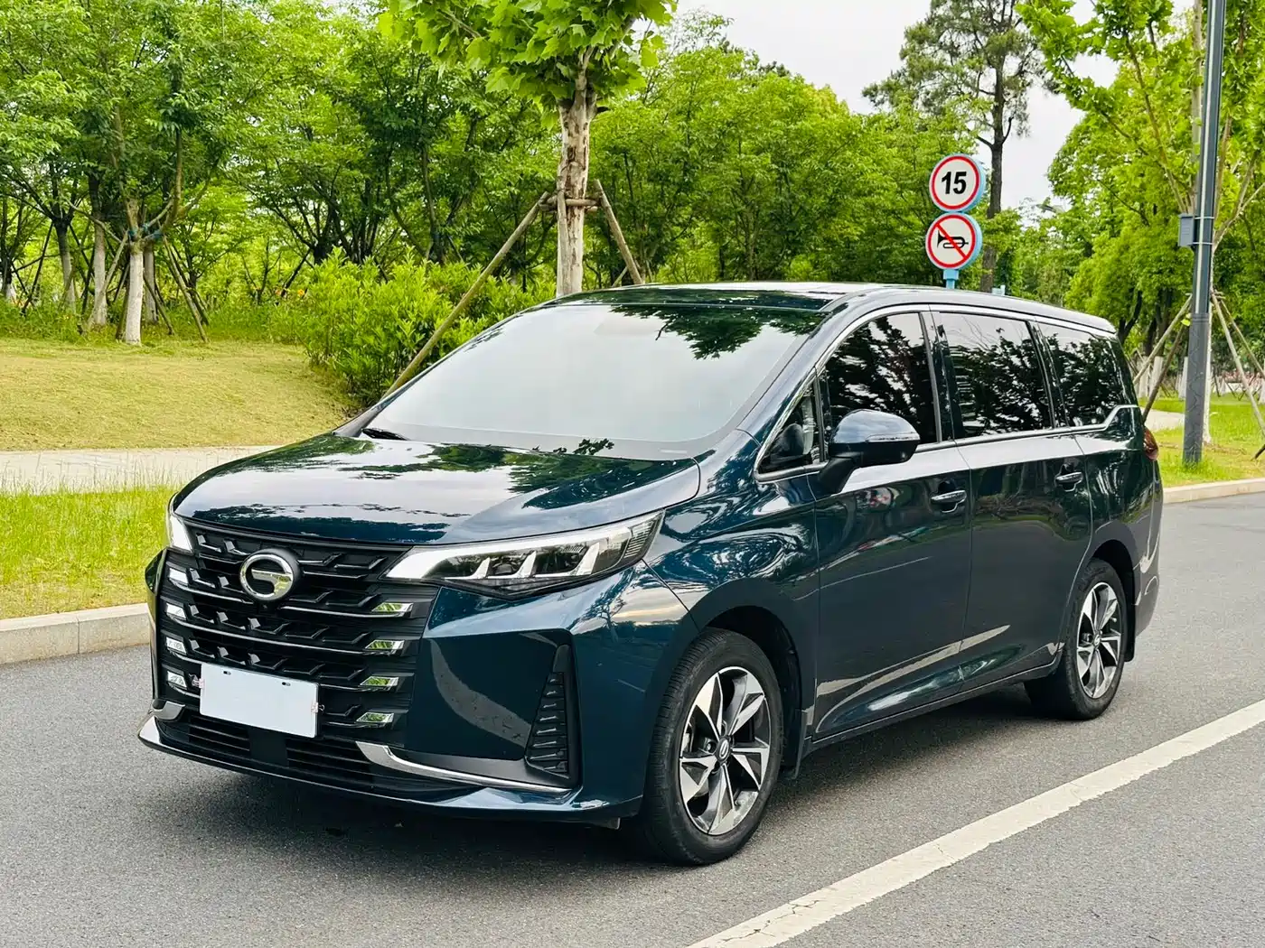 GAC Trumpchi Trumpchi M6 2023 PRO 270T DCT Premium Edition