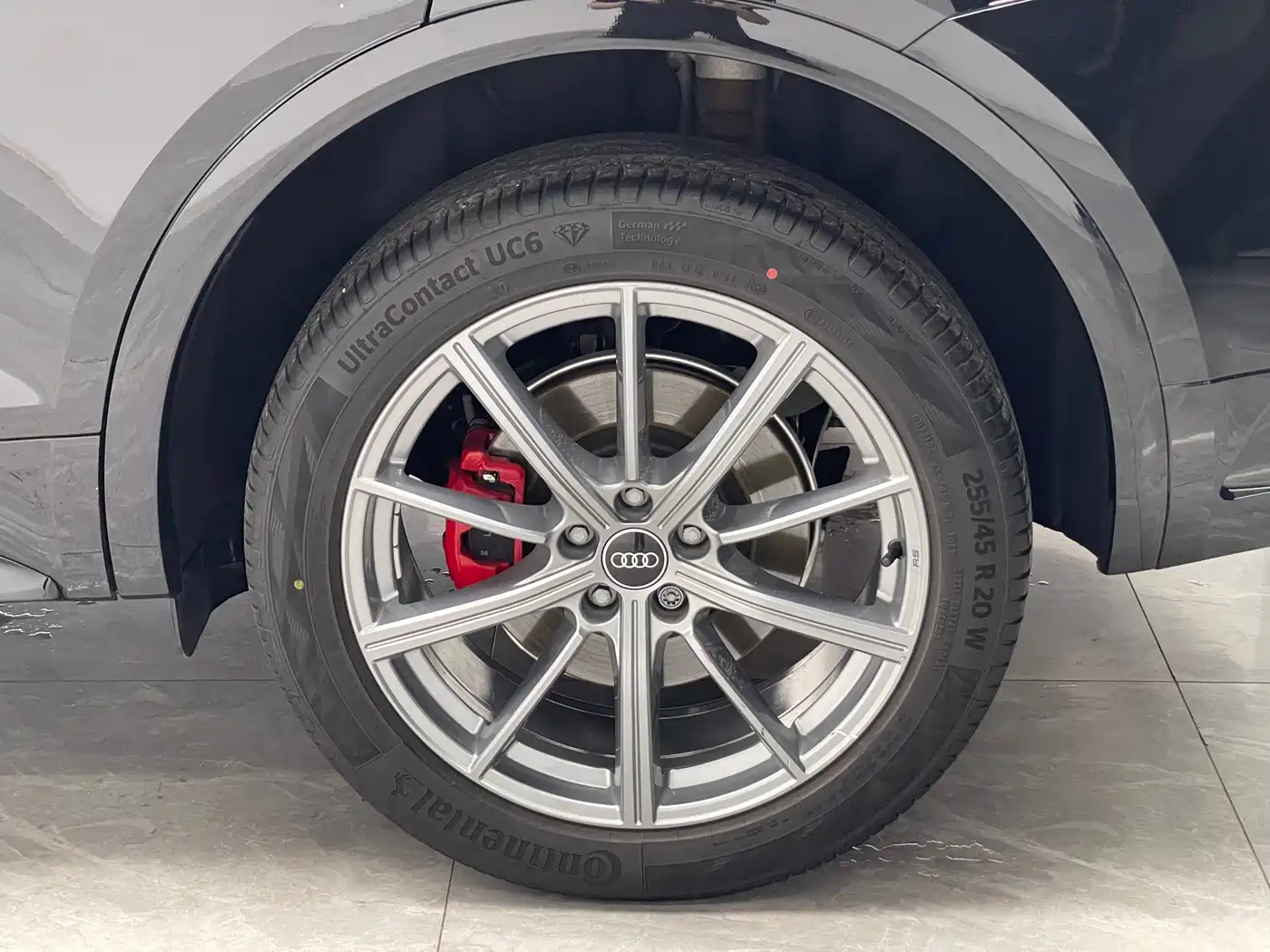 Audi Q5L 2024 Model 40 TFSI Luxury Dynamic фото 19
