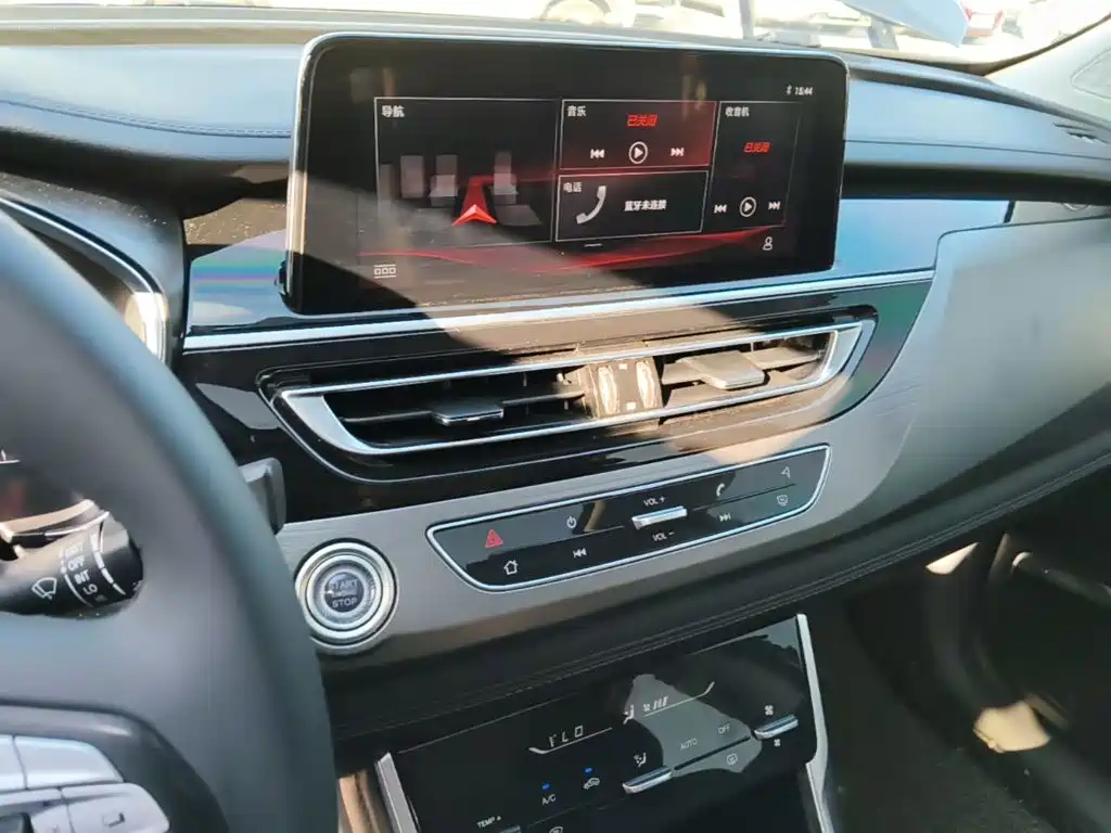 Photo 13 - Changan CS75