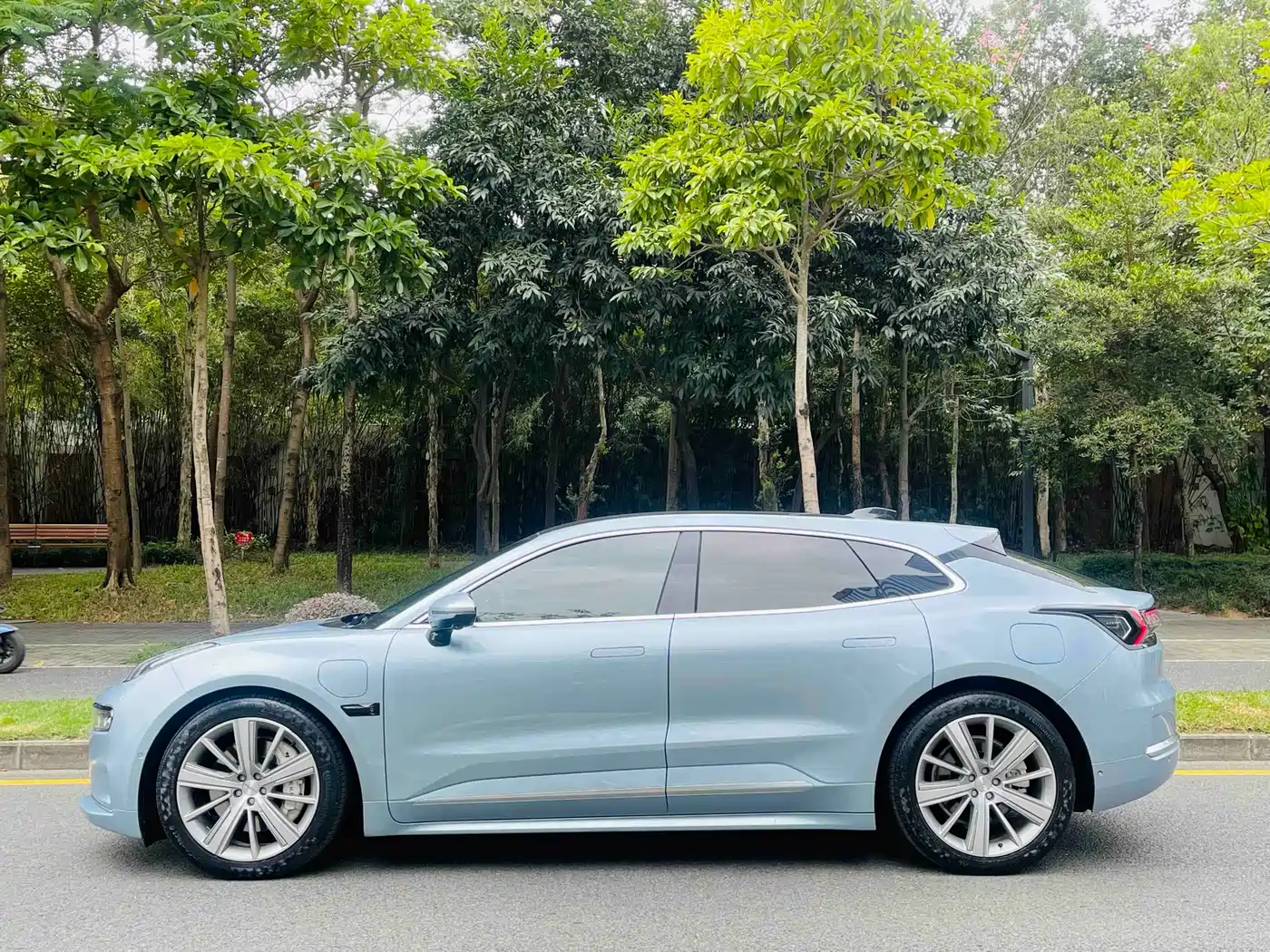 ZEEKR EXTREME KRYPTON 001