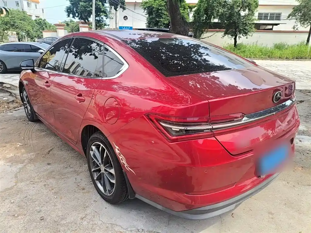 BYD Qin Pro 2018 1.5TI Automatic Smart Connected Premium Edition фото 5