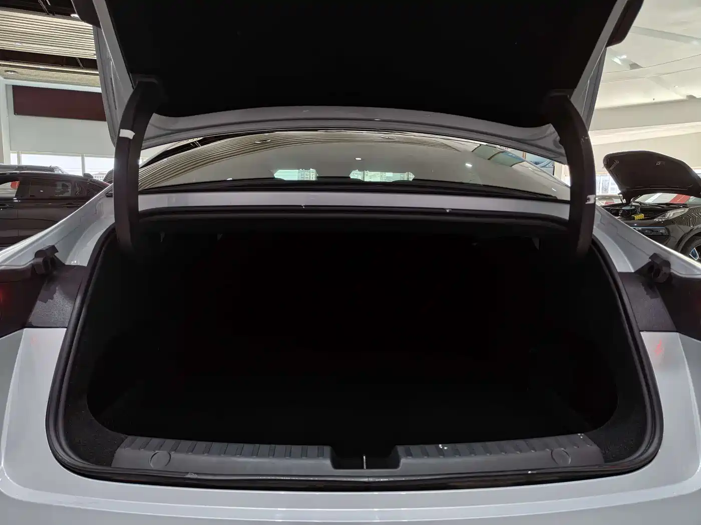 Geely Galaxy Galaxy E8 2024 665km RWD Starship Voyager Edition фото 23